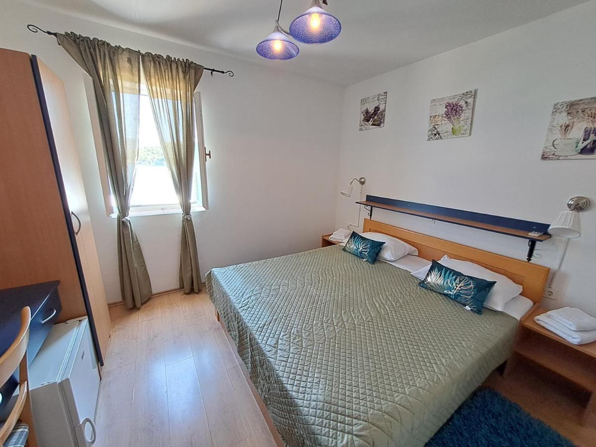 Sobe Mamalu Bed & Breakfast วาลุน ภายนอก รูปภาพ