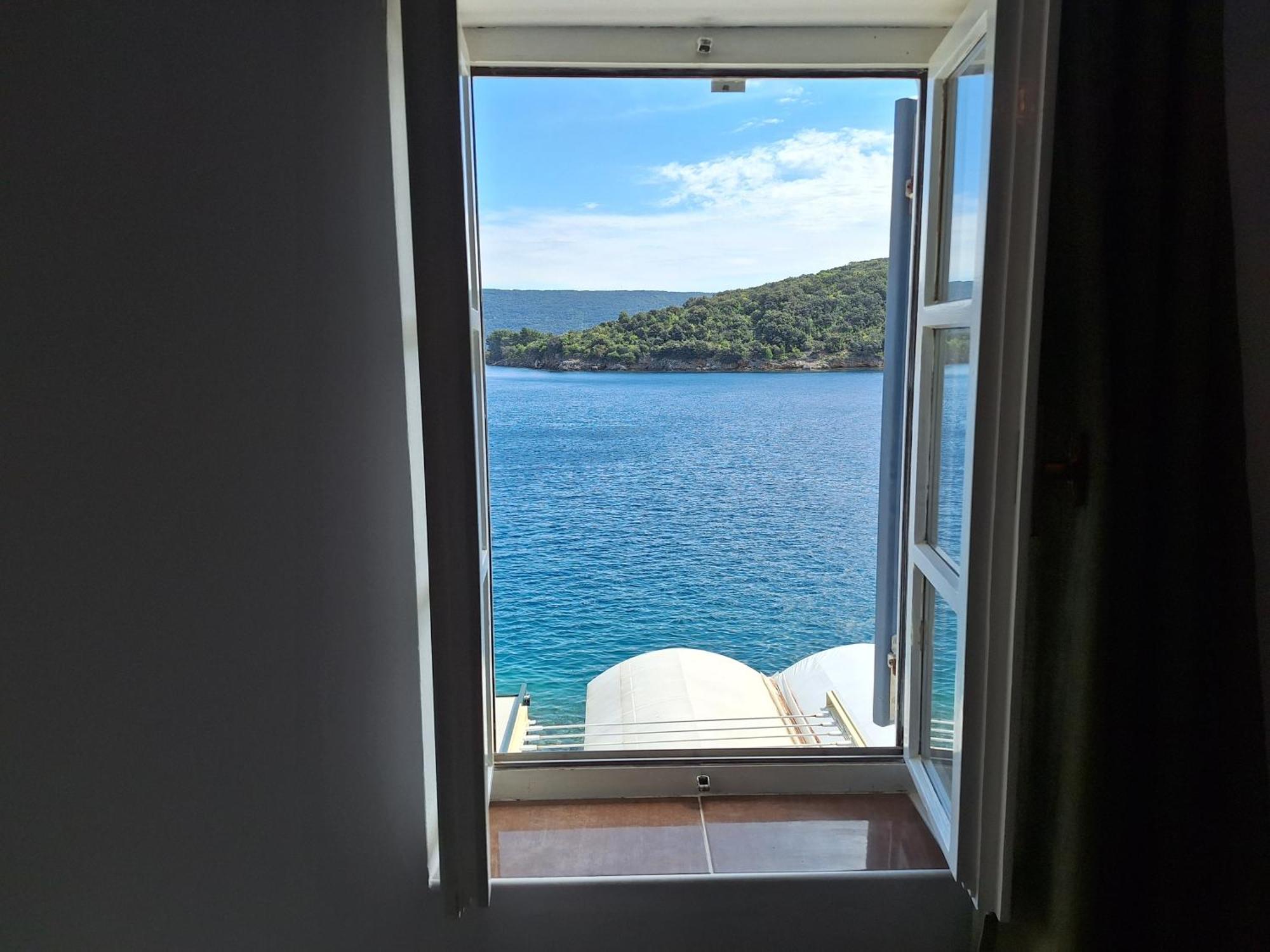 Sobe Mamalu Bed & Breakfast วาลุน ภายนอก รูปภาพ