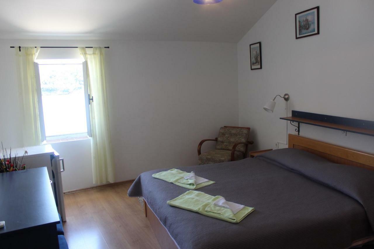 Sobe Mamalu Bed & Breakfast วาลุน ภายนอก รูปภาพ